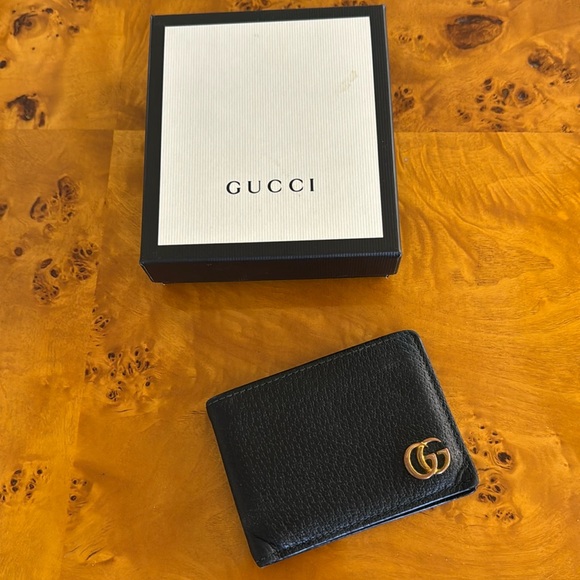 Gucci GG MARMONT LEATHER BI-FOLD WALLET - Picture 3 of 11